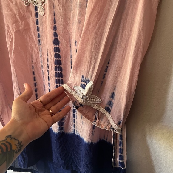 Women’s silk tunic with beading - Picture 2 of 7